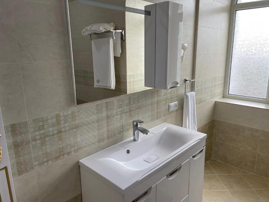 Sipehr Hotel Chkalovsk Екстер'єр фото